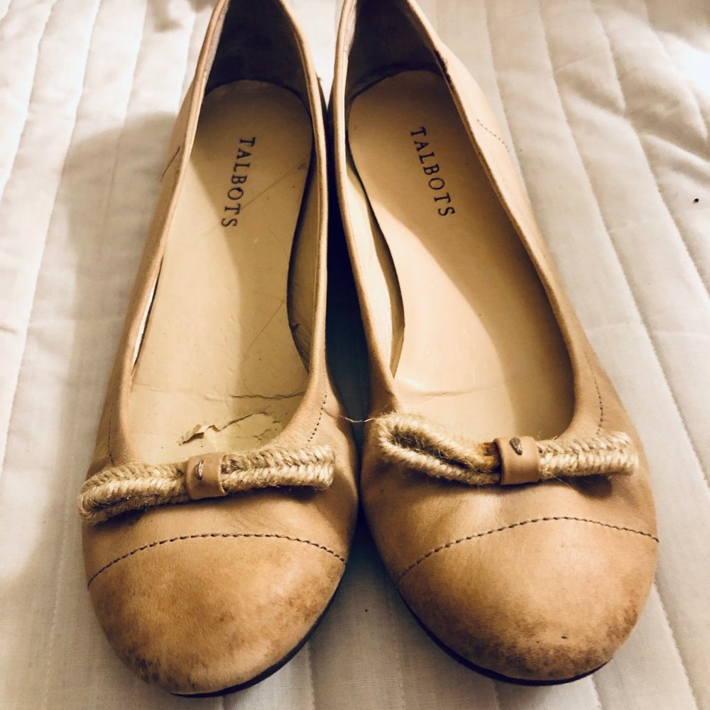 Classic Talbot's Versatile Tan Leather Flats with Bos